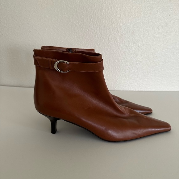 Coach Brown Leather Pointed Ankle Zip-Up Booties size 9.5 - Picture 2 of 6